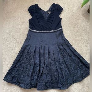 Knee Length Navy Dress Size 14P